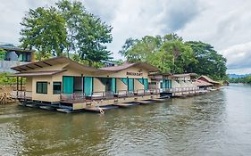 บินหลา ราฟท์ รีสอร์ต